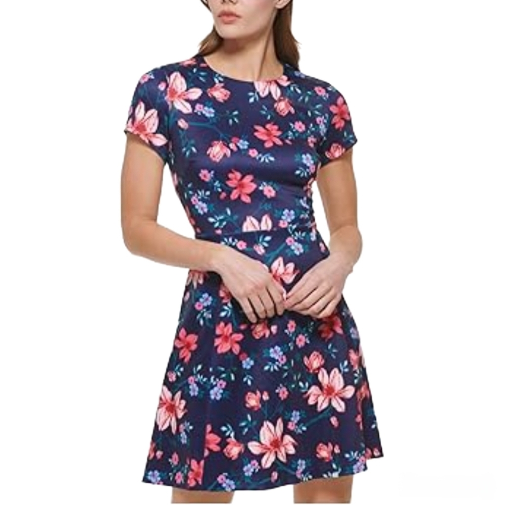 🆕️ Vince Camuto Dress